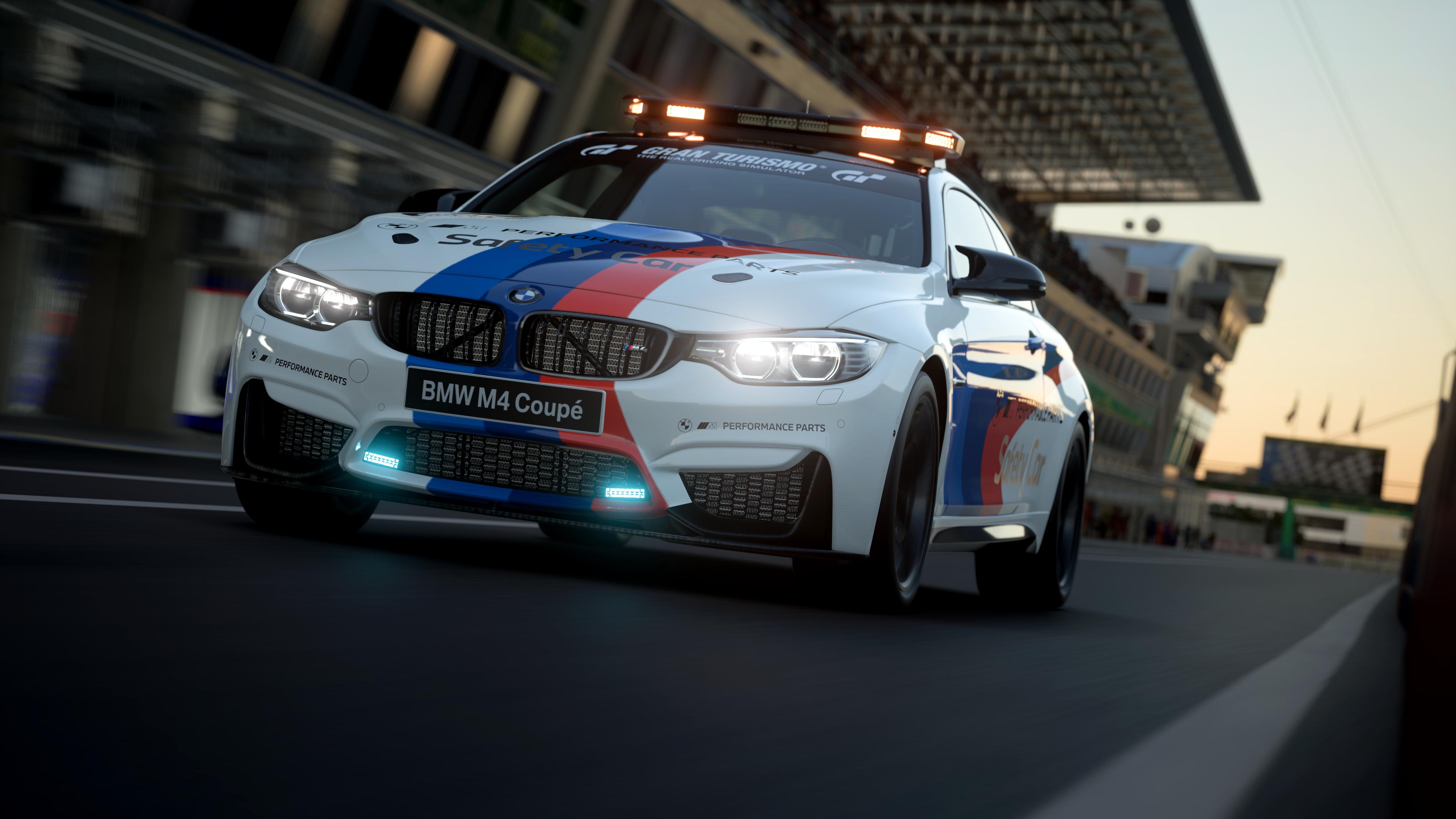 BMW M4 Safety Car - Photo 1