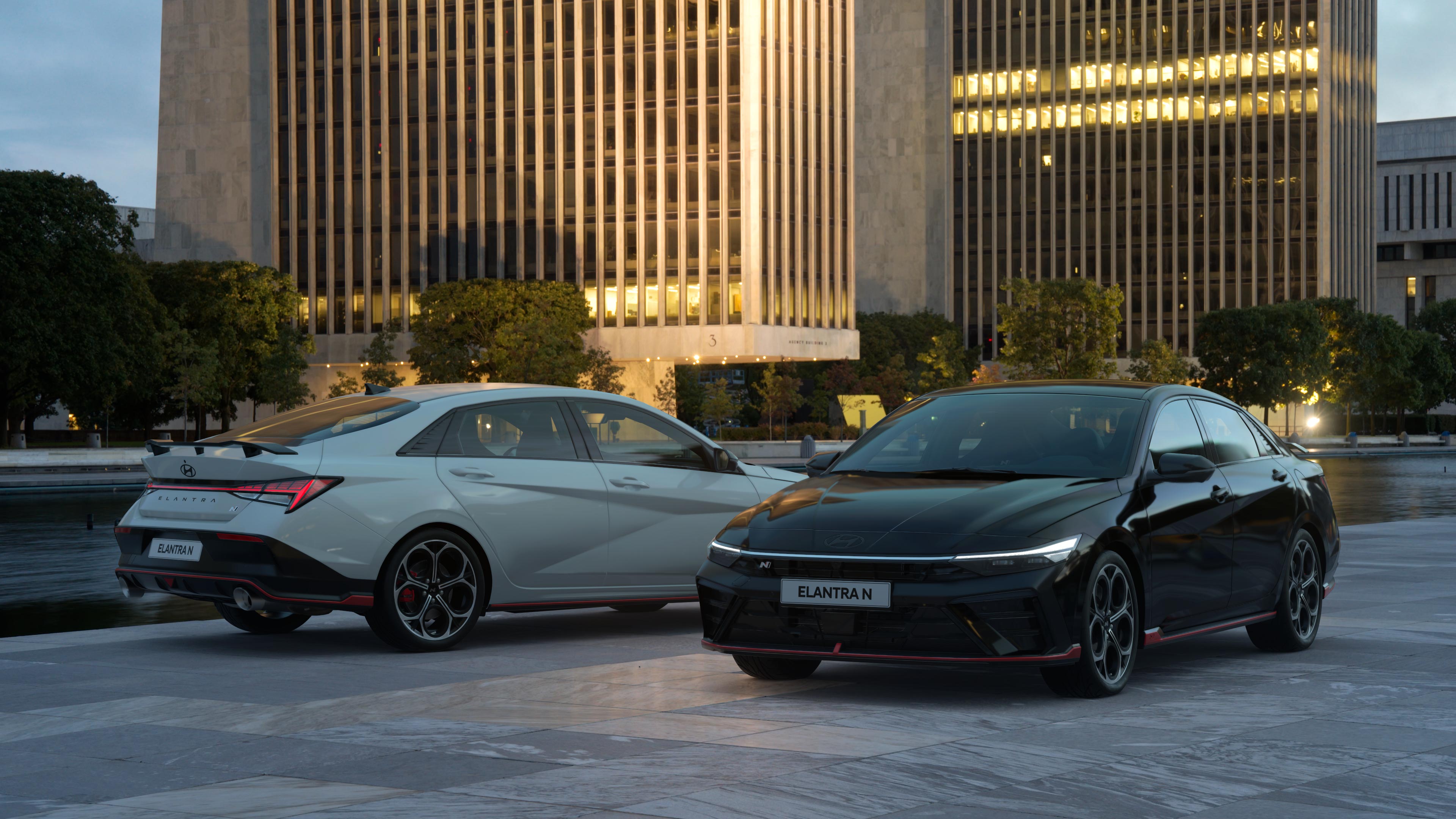 Hyundai ELANTRA N '23 - Photo 2