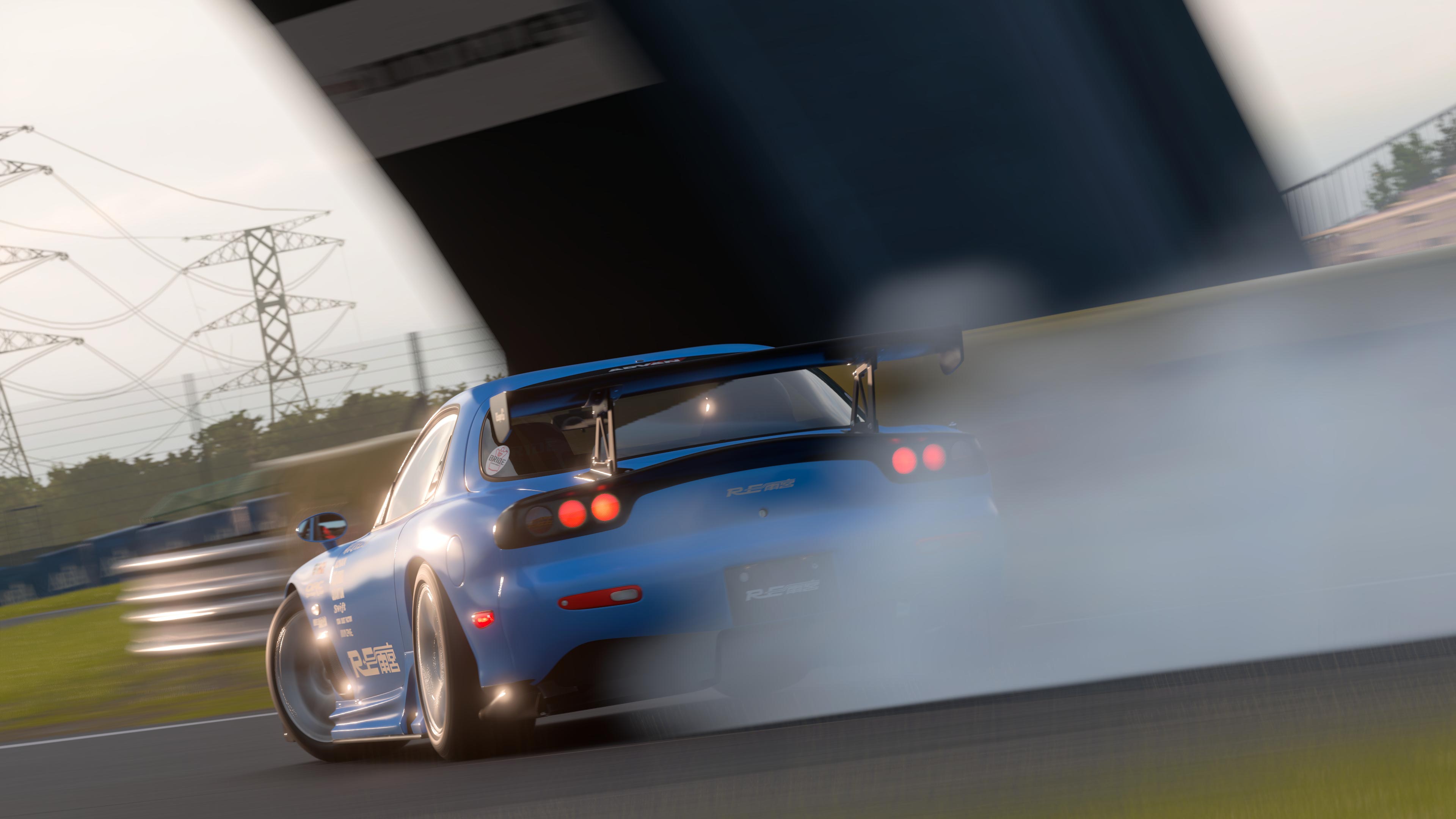 RE Amemiya FD3S RX-7 - Photo 2