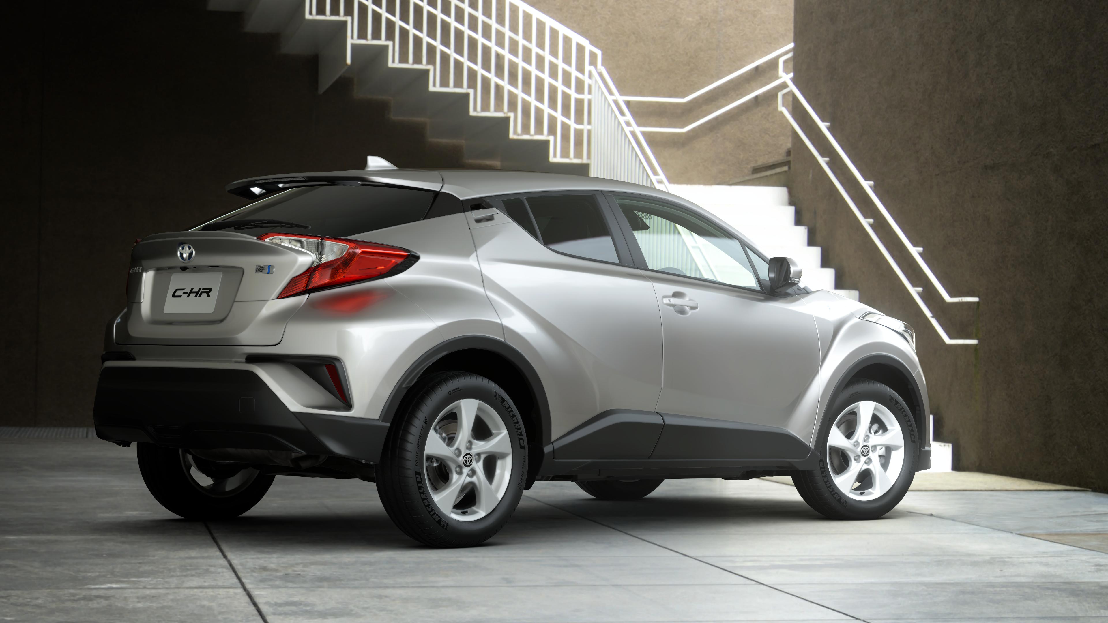 Toyota C-HR S '18 - Photo 2